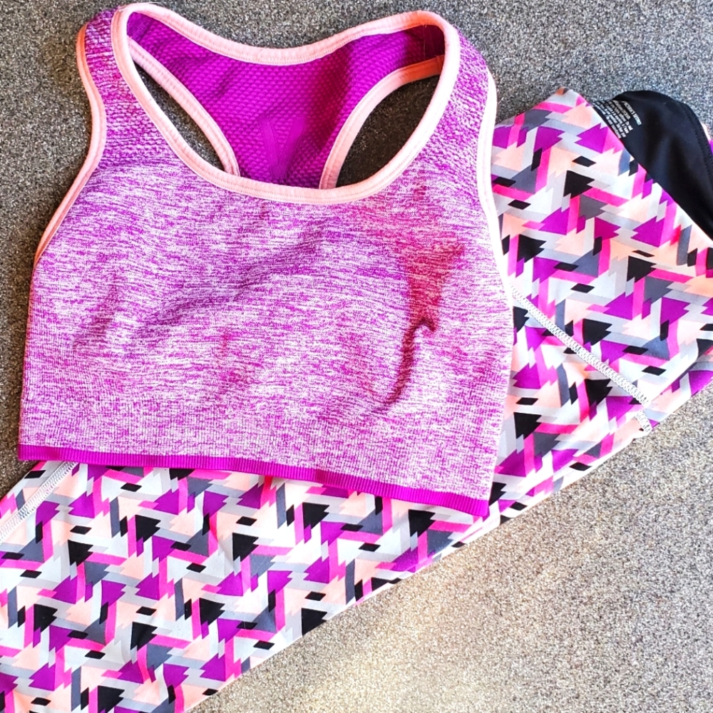 Victoria's Secret Sport Women’s Reversible Sports Bra in XS/S